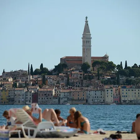 Kelly Apartamento Rovinj